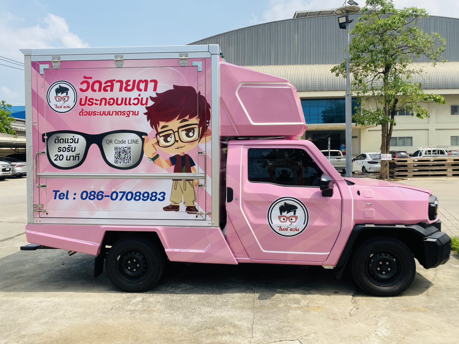 งานสติกเกอร์ ติดรถ Car Wrap